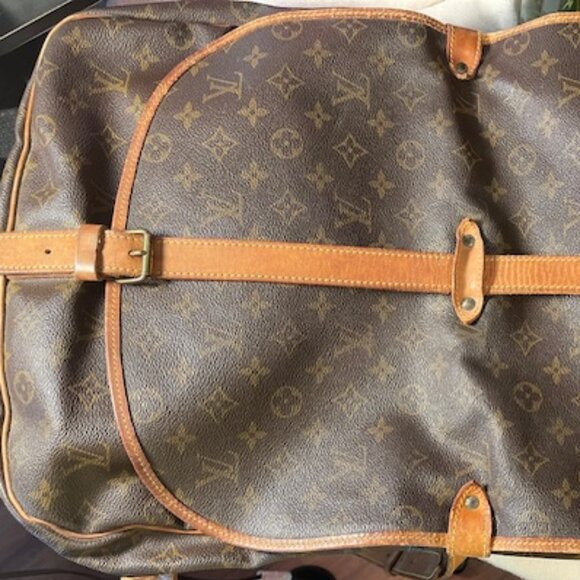 Louis Vuitton Saumur 35 Authentic 90'S Vintage Monogram Crossbody with COA - Picture 8 of 16
